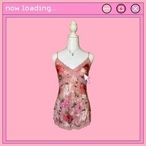 2000’s pink floral top with lace detail